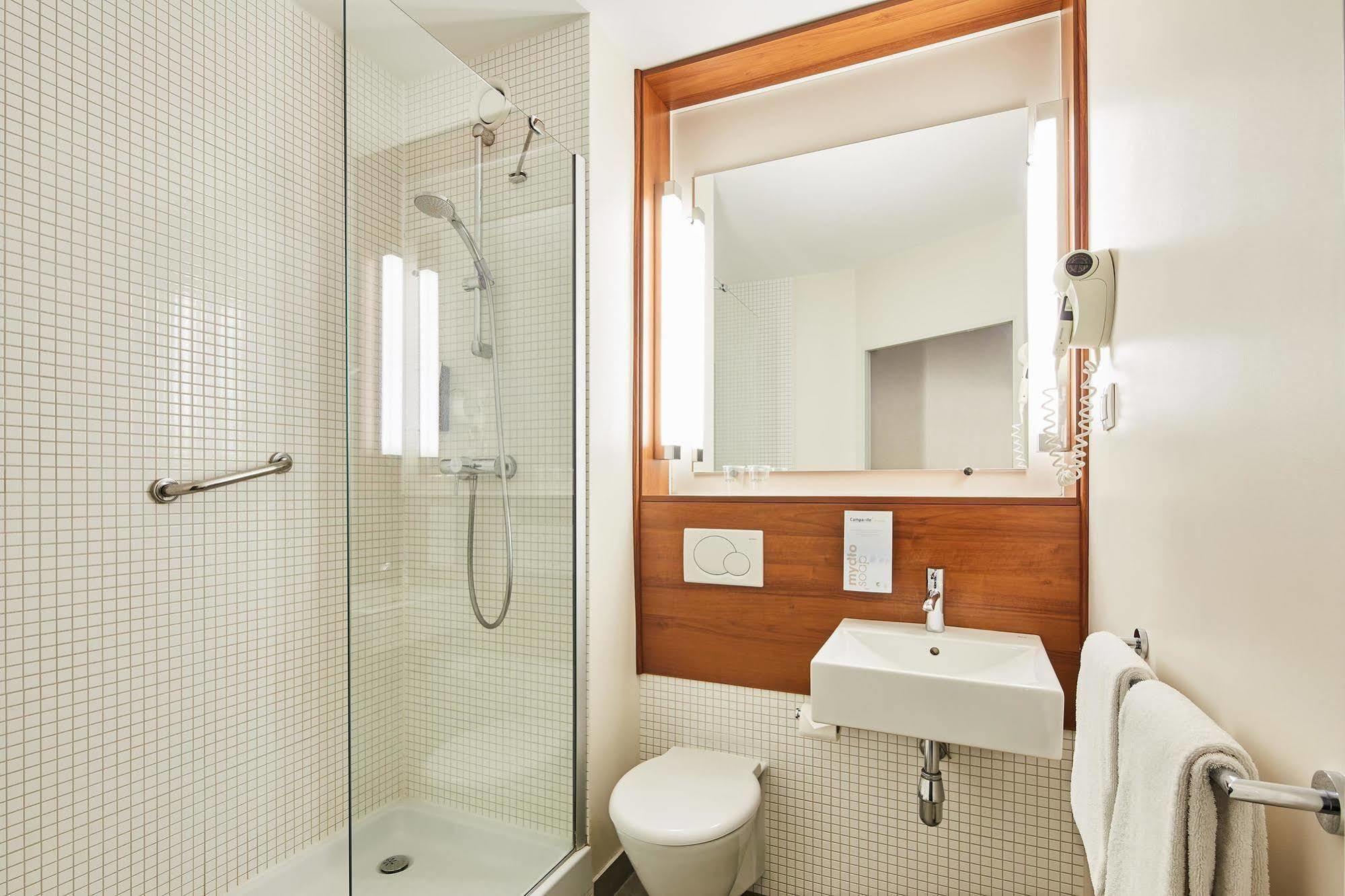Campanile Lodz Hotell Eksteriør bilde
